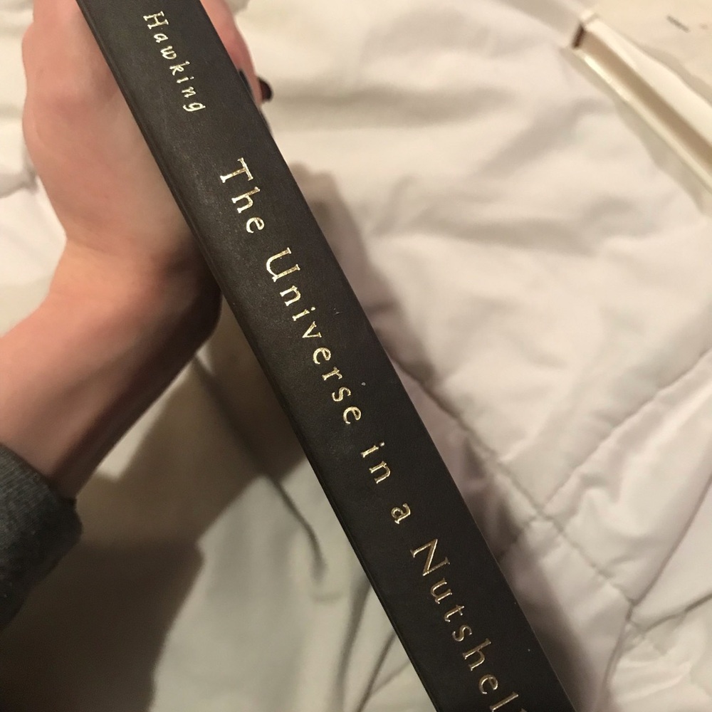 The Universe in a Nutshell by Hawking - Black Cover